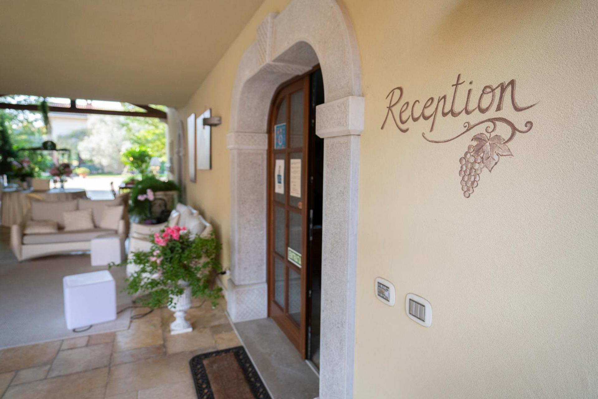 Wine Resort Luisa Mariano del Friuli Kültér fotó